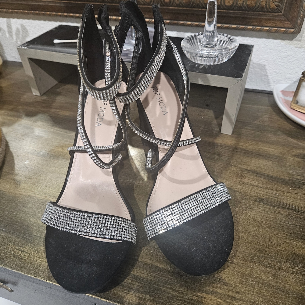 TOP Moda Black and Silver Strappy Heels